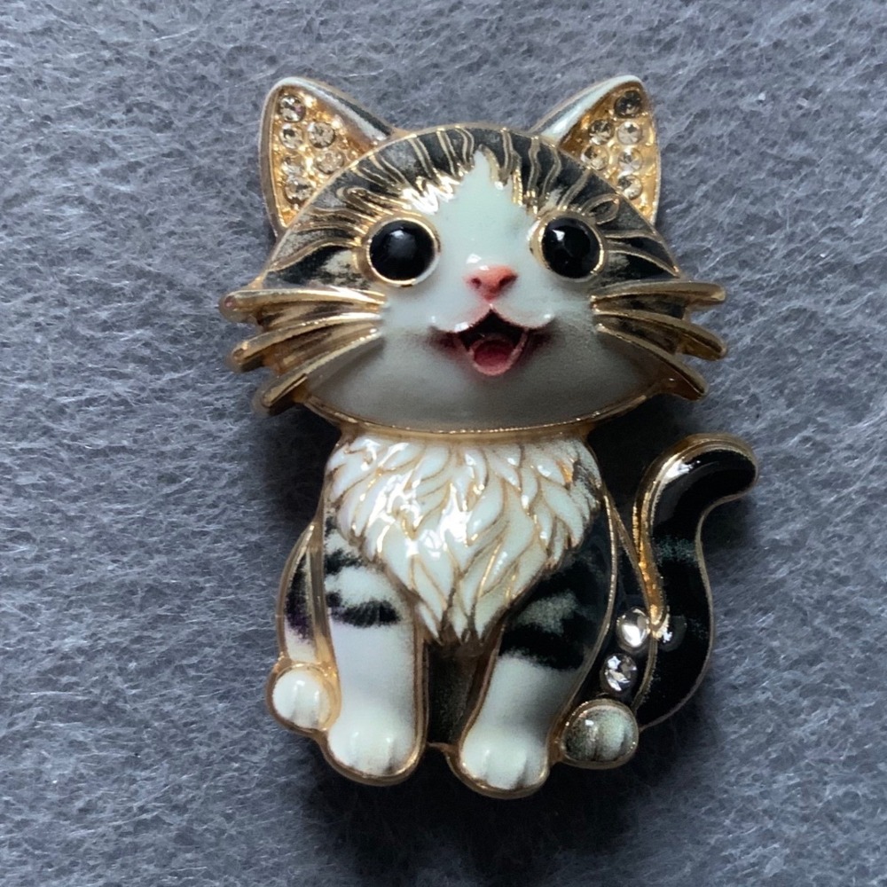 Enamel Tabby Cat Brooch Pin Gold Tone Rhinestone Accents Kitten Jewelry